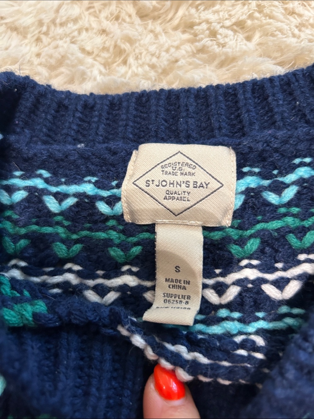 St John’s Bay Sweater - Picture 2 of 3